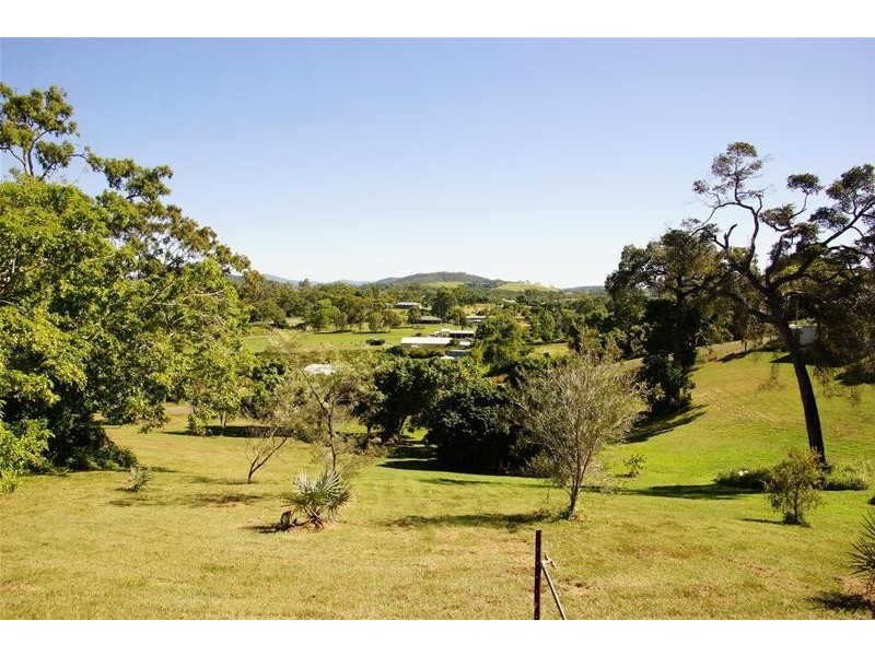 14 Cilla Hill Court, Sarina Beach QLD 4737