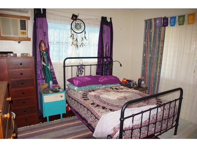 29 Owen Jenkins Drive, Sarina Beach QLD 4737