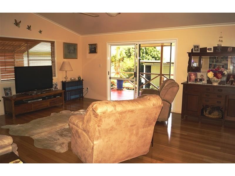 2 Antoney Lane, Sarina Beach QLD 4737