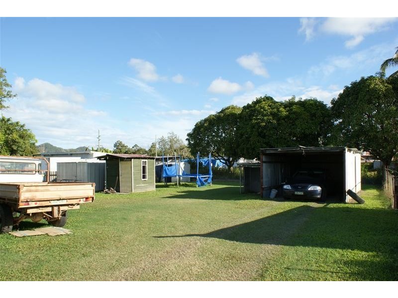 5 Brown Street, Koumala QLD 4738