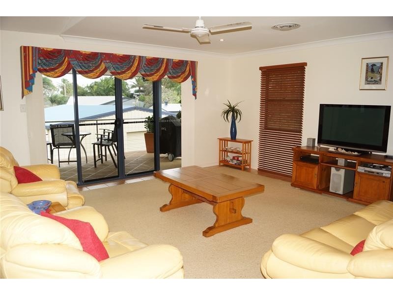 3 Sarina Coast Road, Sarina Beach QLD 4737