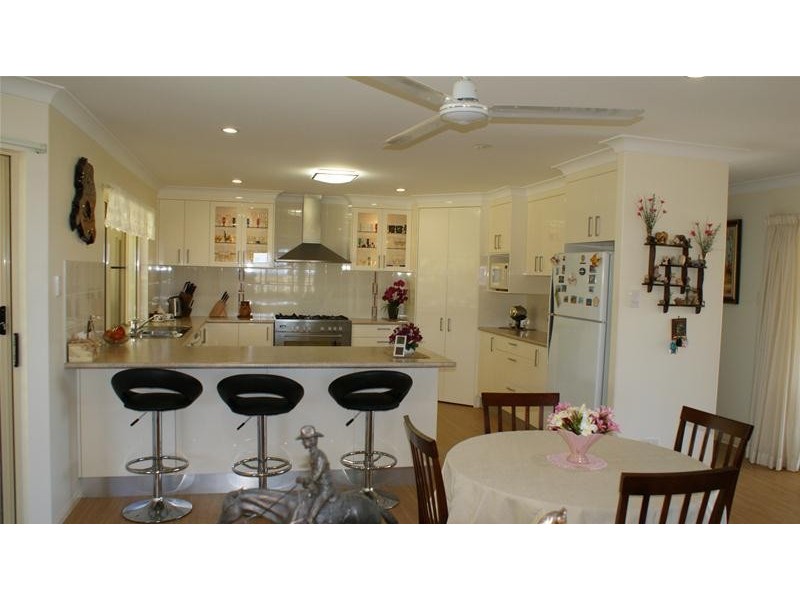 949 Grasstree Road, Sarina Beach QLD 4737