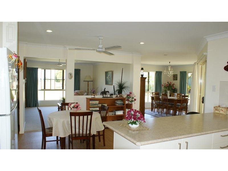 949 Grasstree Road, Sarina Beach QLD 4737