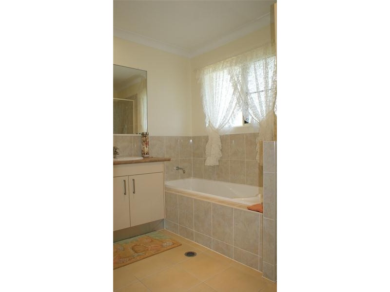 949 Grasstree Road, Sarina Beach QLD 4737