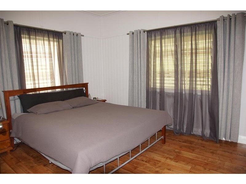 42 Anzac Street, Sarina QLD 4737