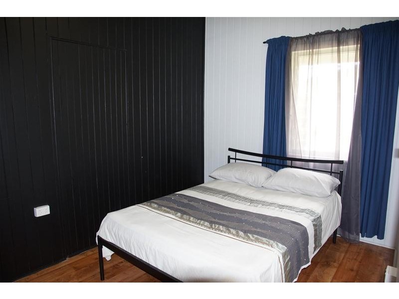 42 Anzac Street, Sarina QLD 4737