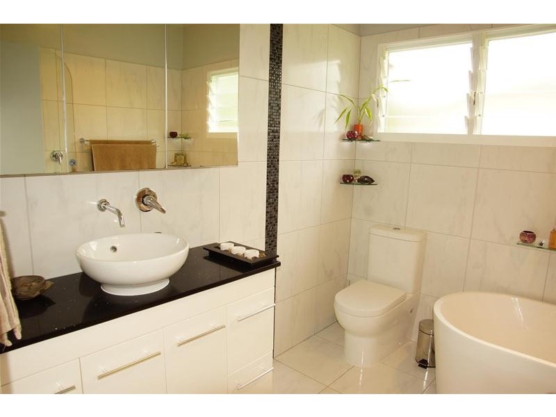 42 Anzac Street, Sarina QLD 4737