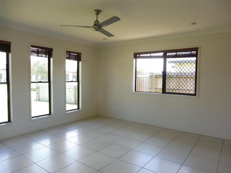 4 Colonial Street, Ooralea QLD 4740