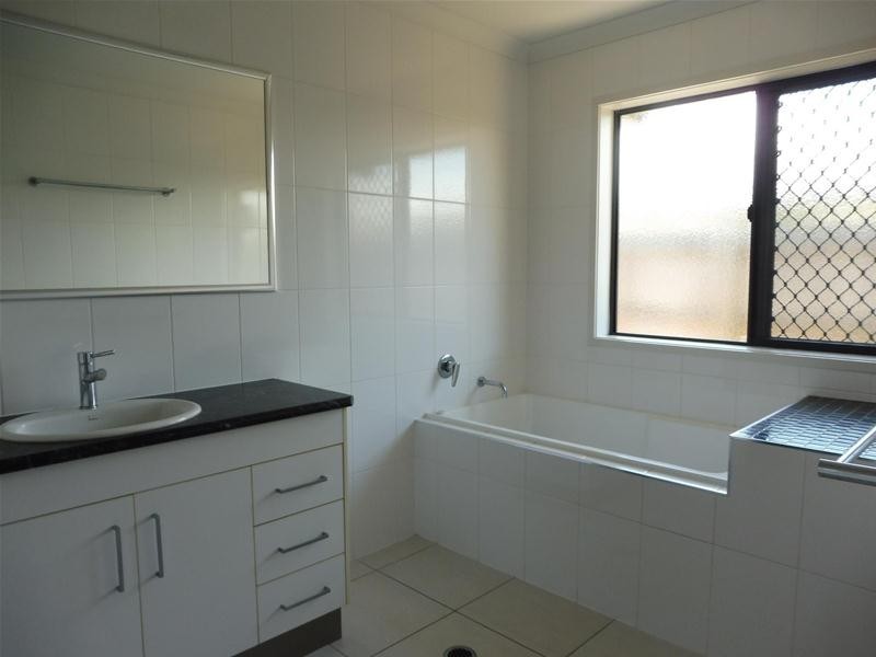 4 Colonial Street, Ooralea QLD 4740