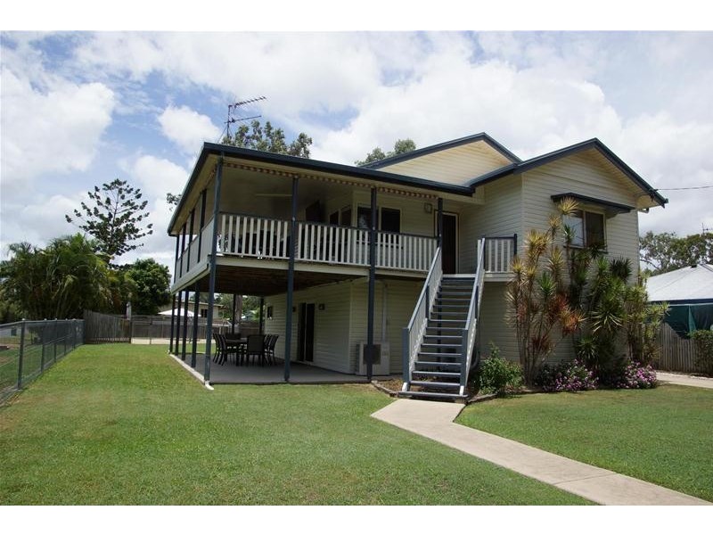 1 Deguara Avenue, Armstrong Beach QLD 4737