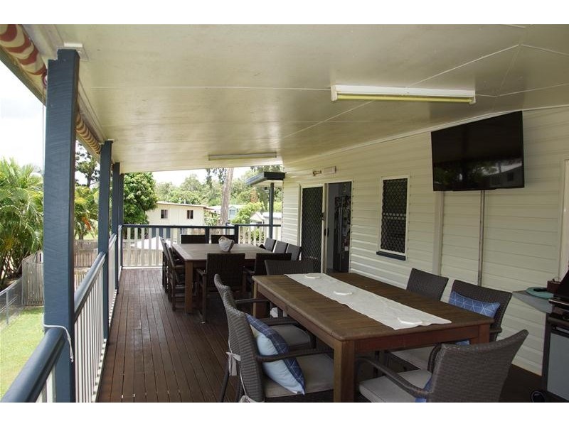 1 Deguara Avenue, Armstrong Beach QLD 4737