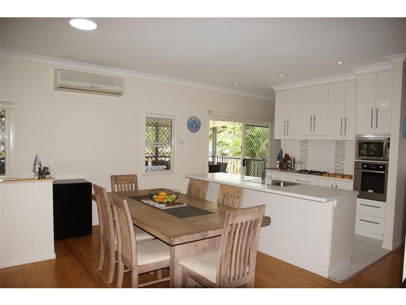 1 Deguara Avenue, Armstrong Beach QLD 4737