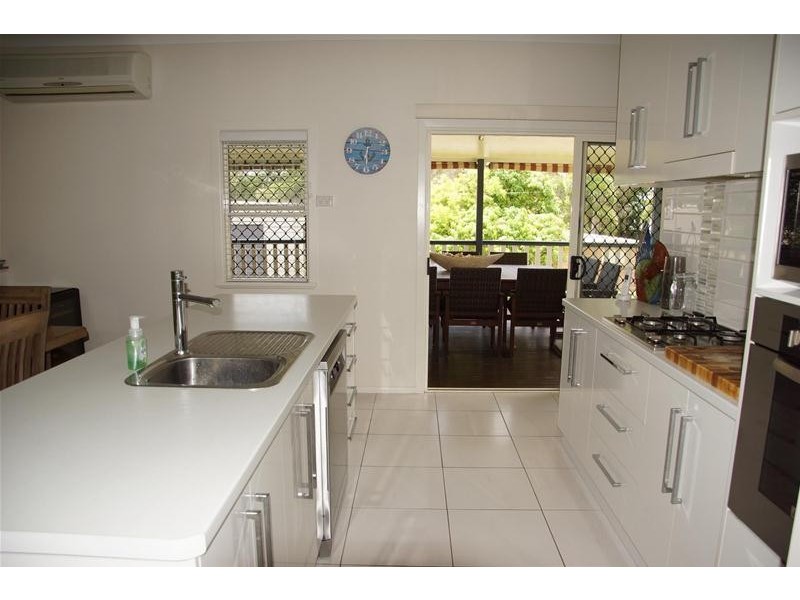 1 Deguara Avenue, Armstrong Beach QLD 4737