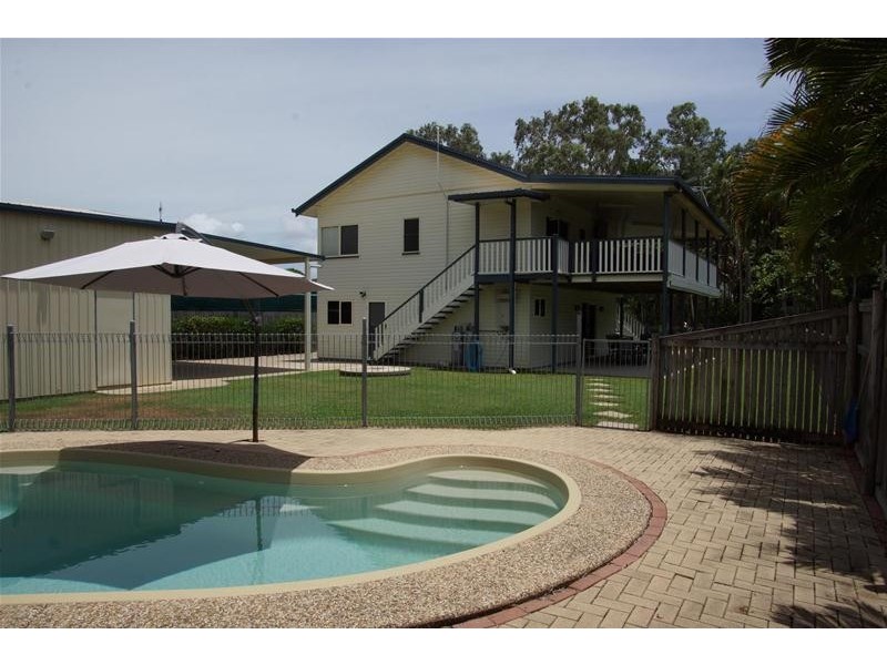 1 Deguara Avenue, Armstrong Beach QLD 4737