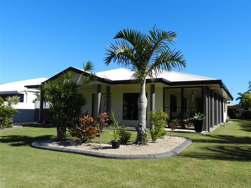 6 Rankin Court, Armstrong Beach QLD 4737