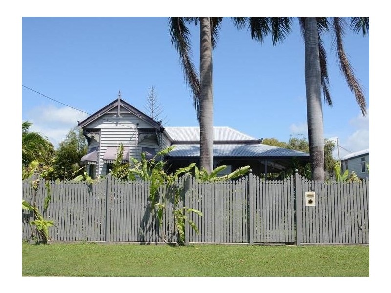 14 Moore Street, Mackay QLD 4740