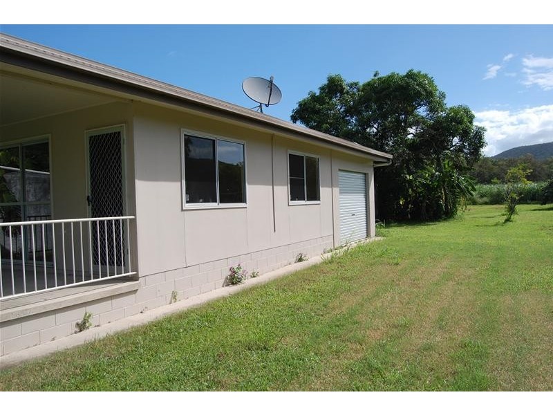 90597 Bruce Highway, Sarina QLD 4737