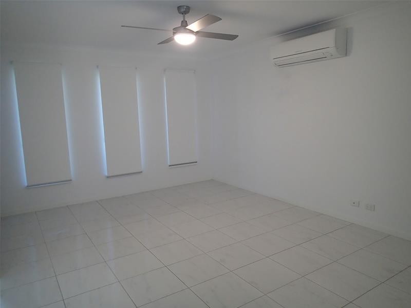 8b Reef Drive, Sarina QLD 4737