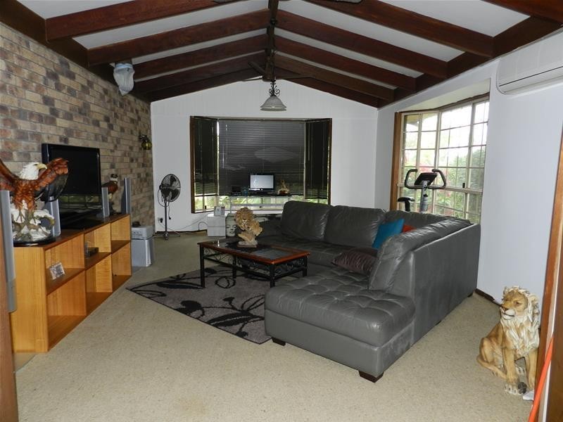 1 Gralow  Court, Alligator Creek QLD 4740