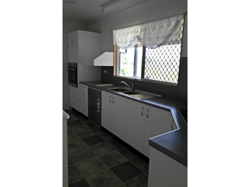 13 Hackett Court, Campwin Beach QLD 4737