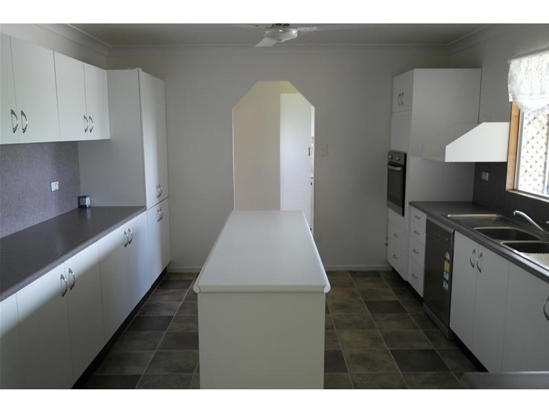 13 Hackett Court, Campwin Beach QLD 4737