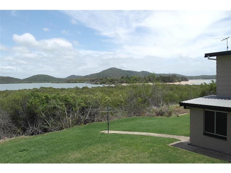 13 Hackett Court, Campwin Beach QLD 4737