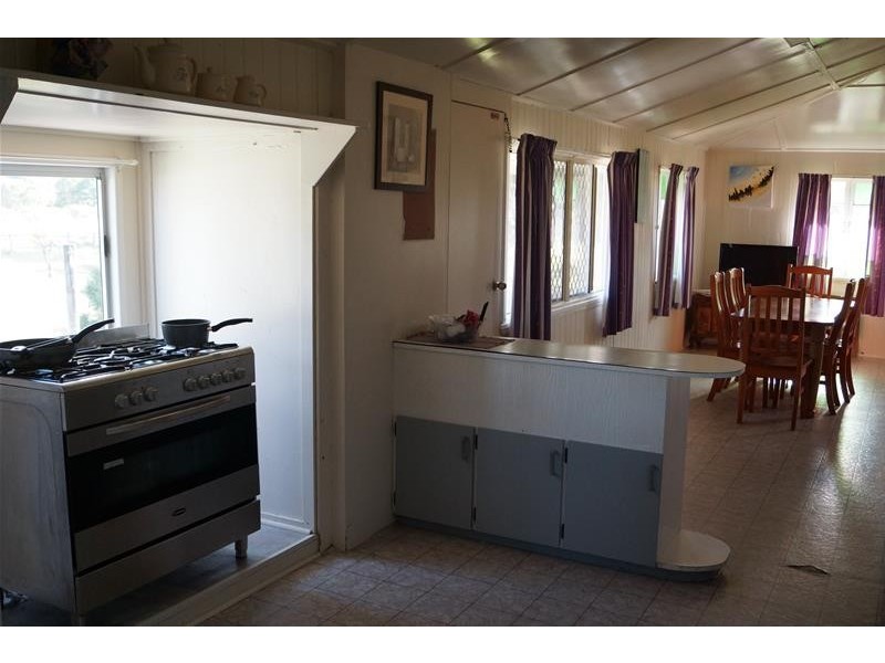 48 Ventons Road, Sarina QLD 4737