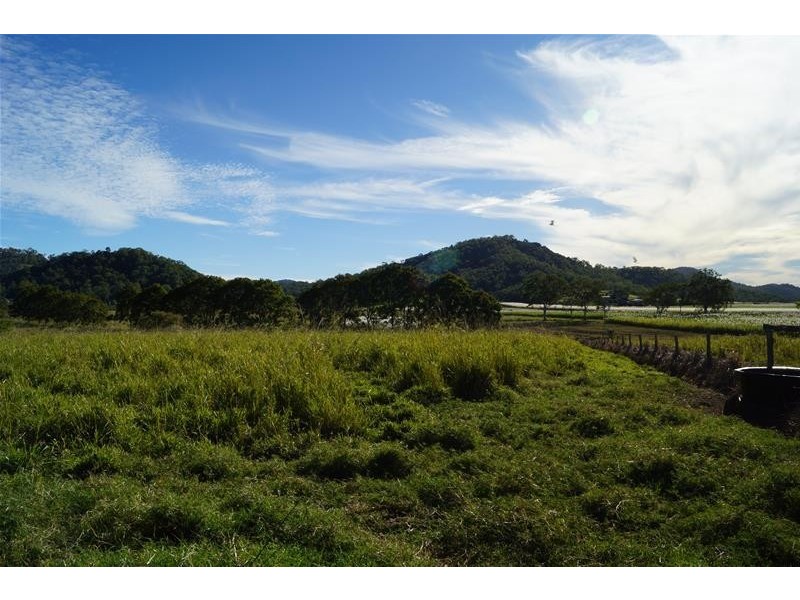 48 Ventons Road, Sarina QLD 4737