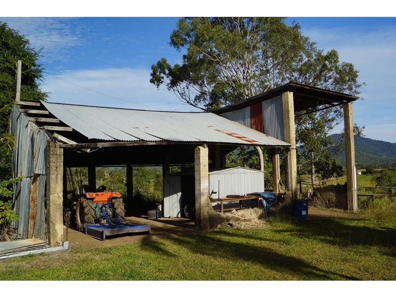48 Ventons Road, Sarina QLD 4737
