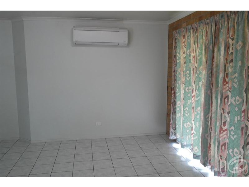 4/12 East Street, Sarina QLD 4737