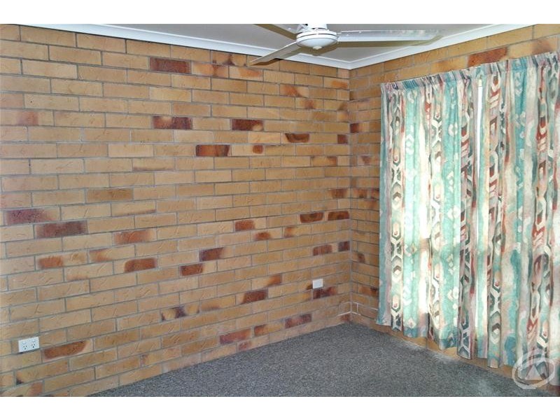 4/12 East Street, Sarina QLD 4737