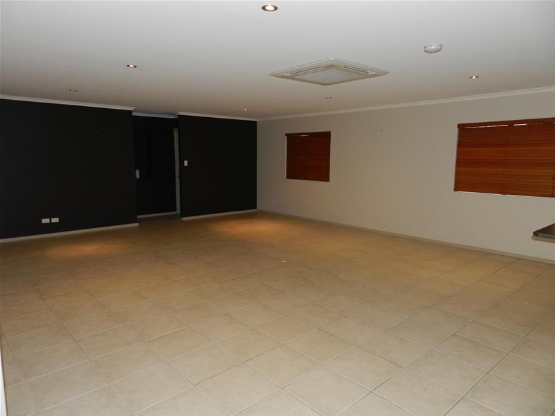 4 Lando Avenue, Sarina QLD 4737