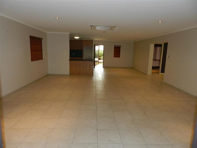 4 Lando Avenue, Sarina QLD 4737