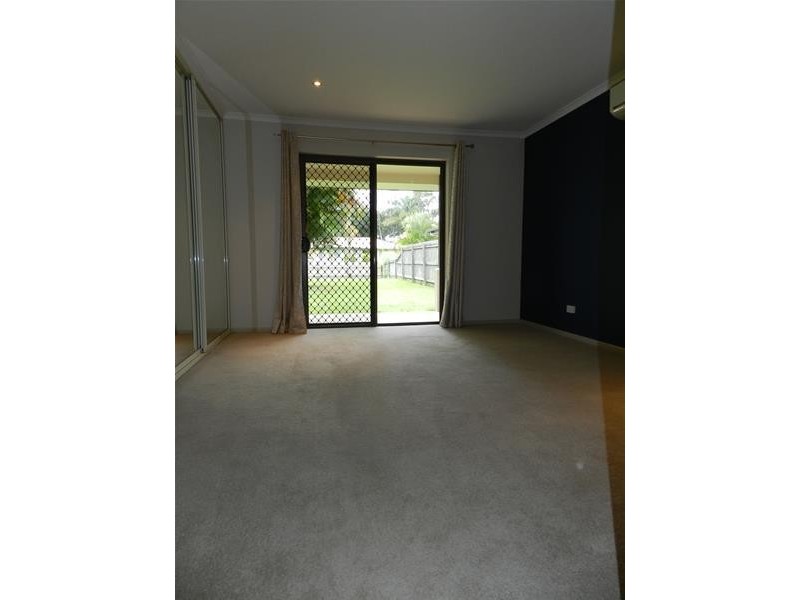 4 Lando Avenue, Sarina QLD 4737