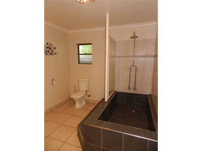 4 Lando Avenue, Sarina QLD 4737