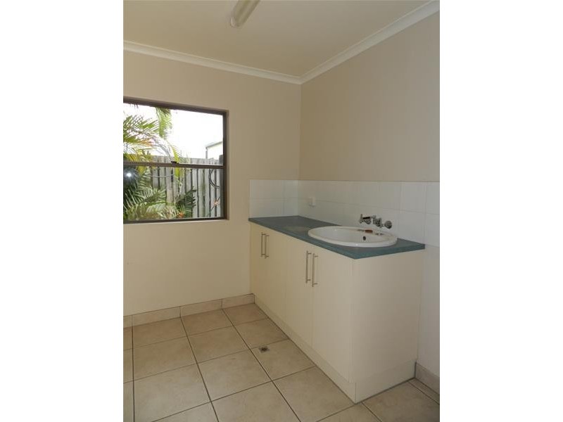 4 Lando Avenue, Sarina QLD 4737