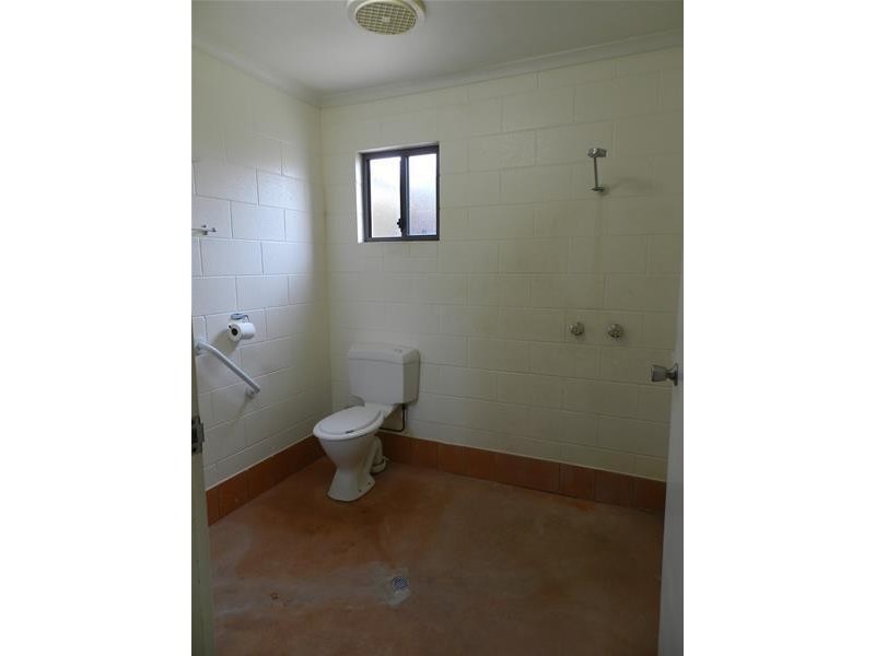 4 Lando Avenue, Sarina QLD 4737