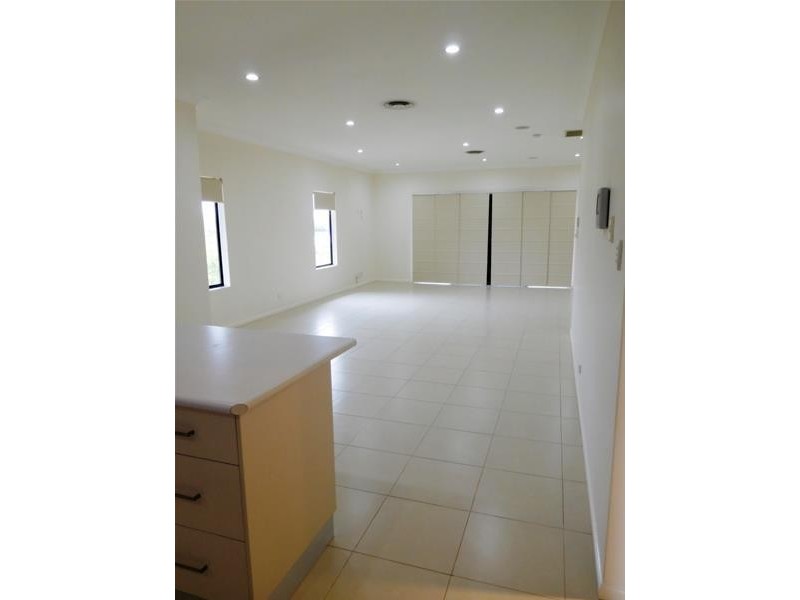 2/15 Hackett Court, Campwin Beach QLD 4737