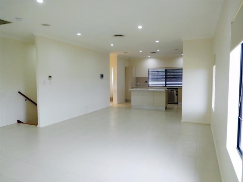 2/15 Hackett Court, Campwin Beach QLD 4737