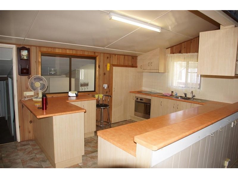 3 Brooks Road, Sarina QLD 4737