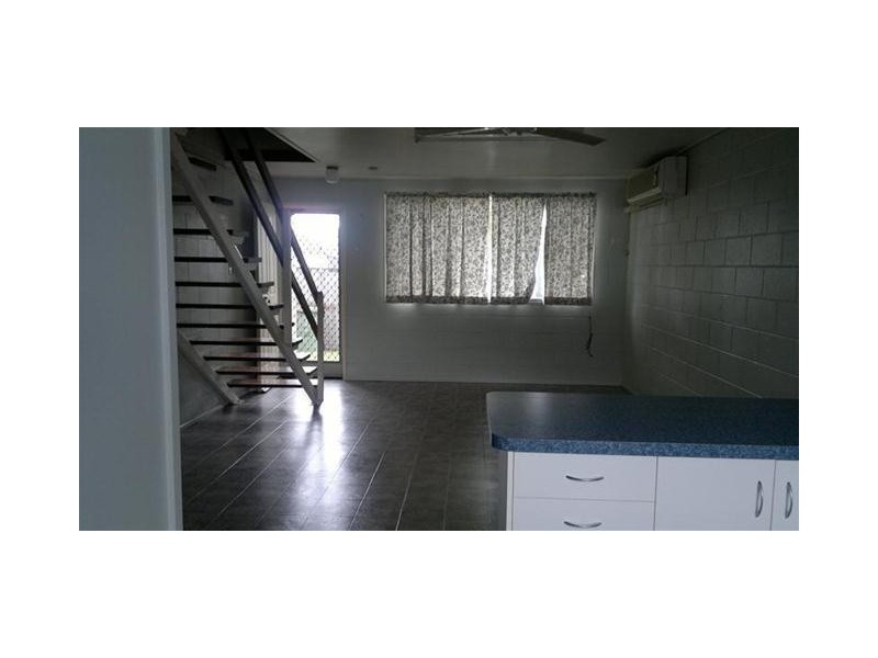 6/45 Beach Road, Sarina QLD 4737