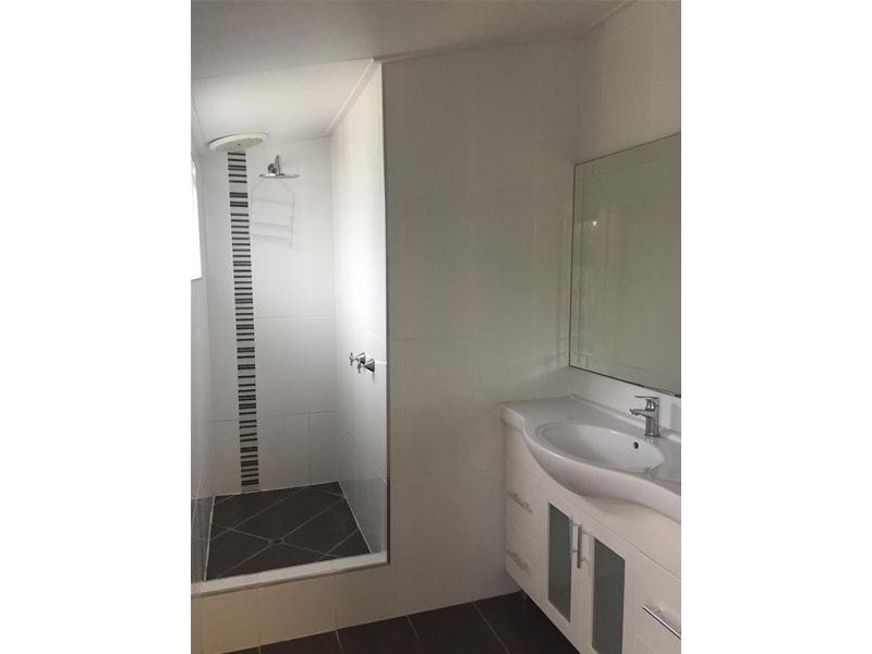 11 East Street, Sarina QLD 4737