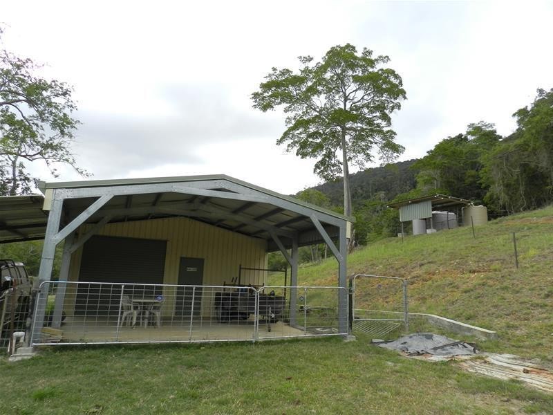 176 Middle Creek Road, Sarina QLD 4737