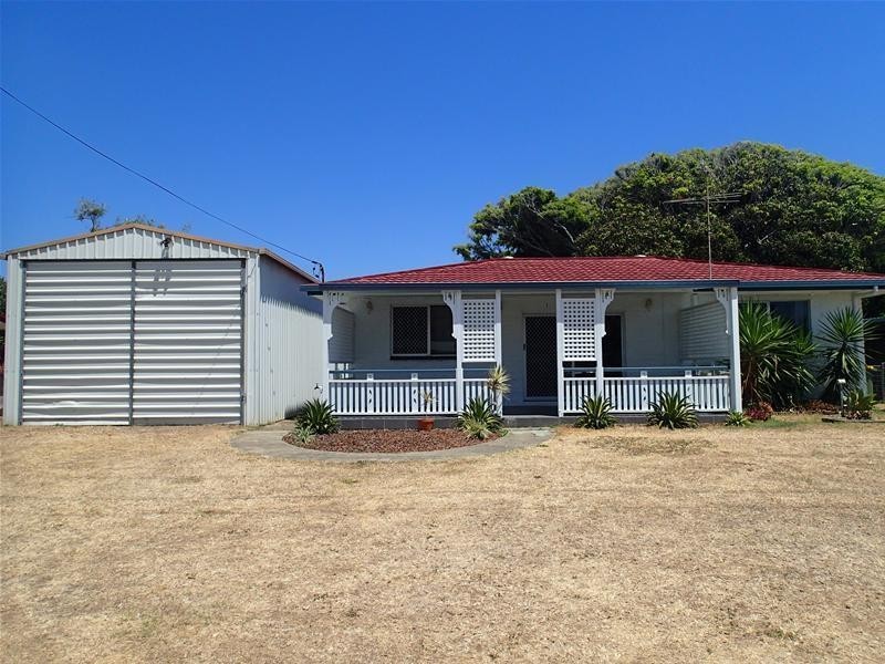 25 Poole Street, Sarina Beach QLD 4737