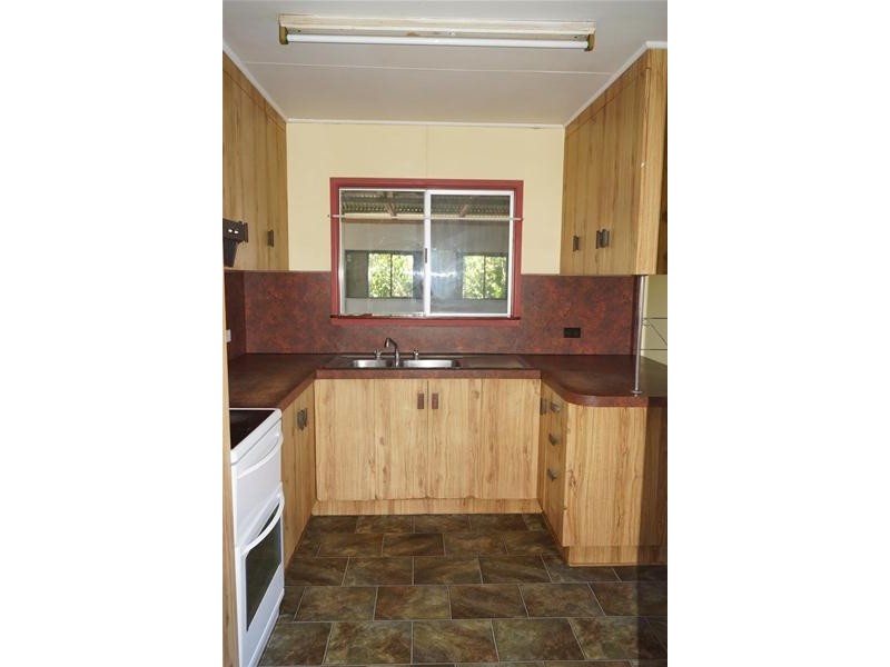 25 Brooks Road, Sarina QLD 4737