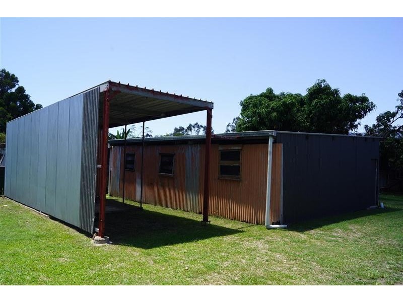 25 Brooks Road, Sarina QLD 4737