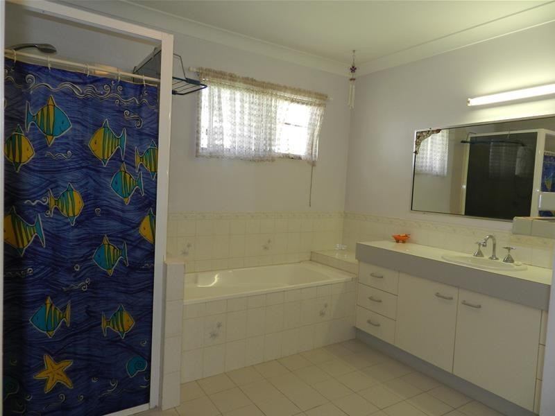 14 Ware Avenue, Sarina QLD 4737