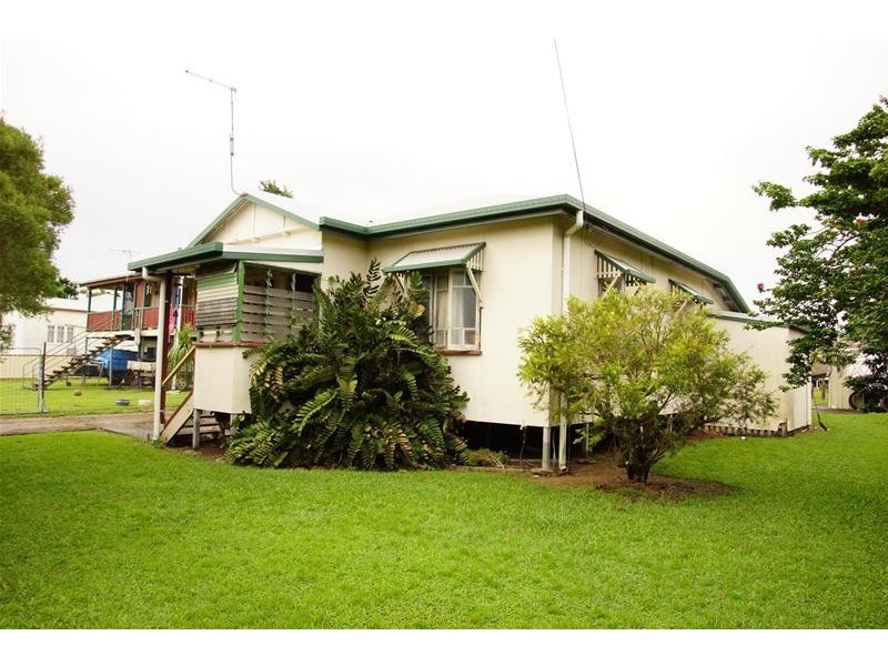 4 Phillips Street, Sarina QLD 4737