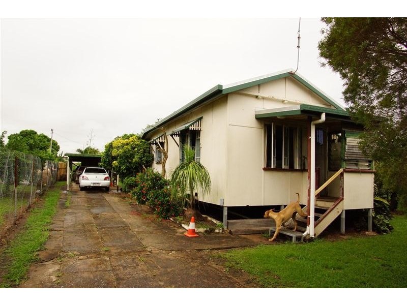 4 Phillips Street, Sarina QLD 4737