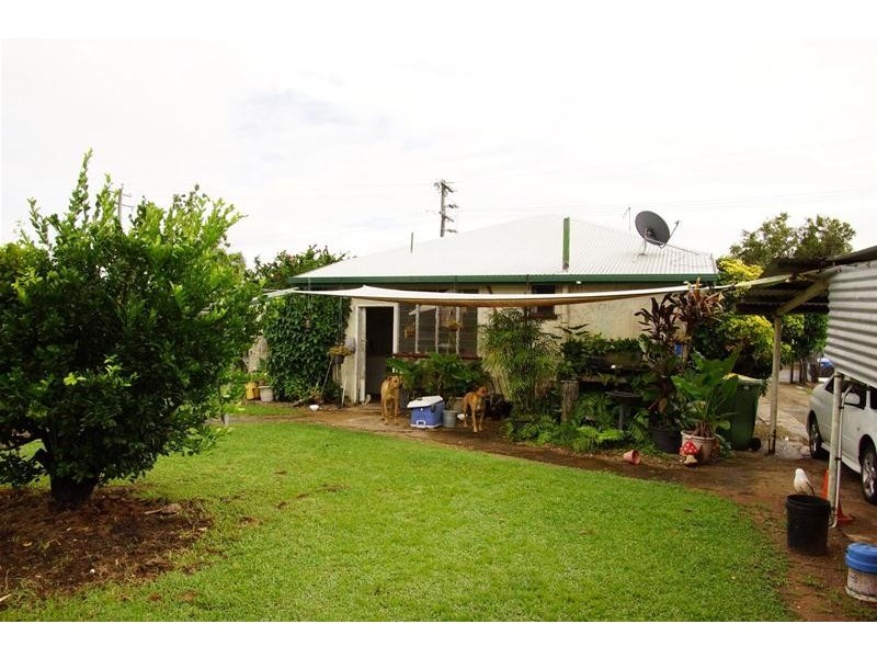 4 Phillips Street, Sarina QLD 4737